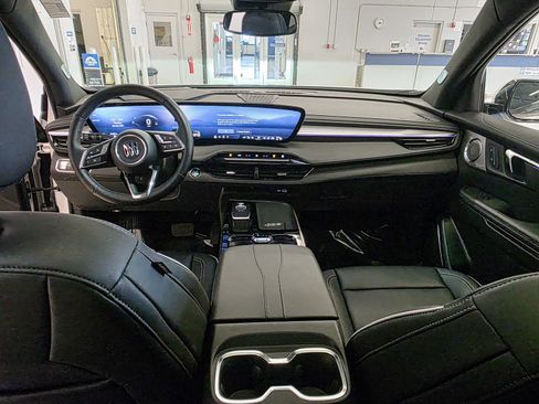 Used 2025 Buick Enclave Avenir w/ Trailering Package, 5000 lbs. AWD/4WD image 20