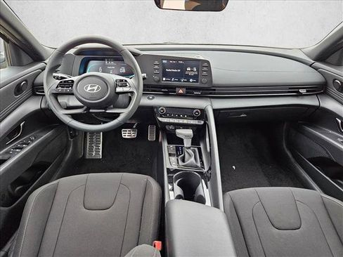 New 2026 Hyundai Elantra SEL Sport FWD image 11