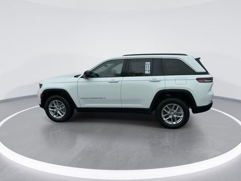 New 2026 Jeep Grand Cherokee Laredo AWD/4WD image 5