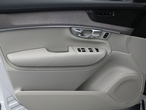 New 2026 Volvo XC90 T8 Ultra w/ Protection Package Premier AWD/4WD image 10
