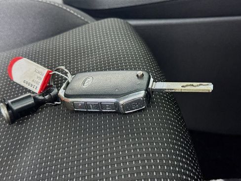 Used 2019 Kia Forte LXS image 32