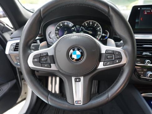 Used 2019 BMW 530i xDrive w/ M Sport Package AWD/4WD image 25