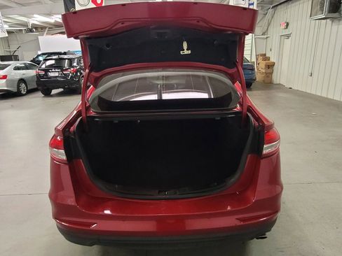 Used 2020 Ford Fusion SEL image 36