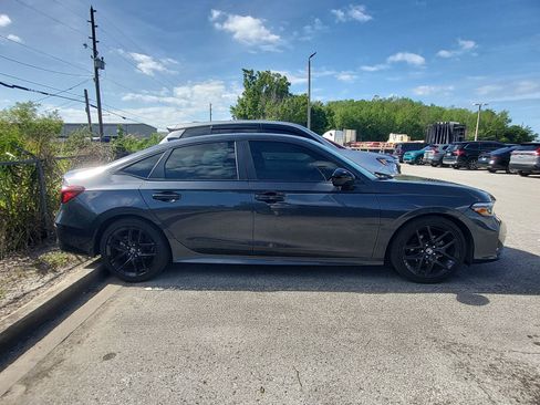 Used 2025 Honda Civic Sport image 4