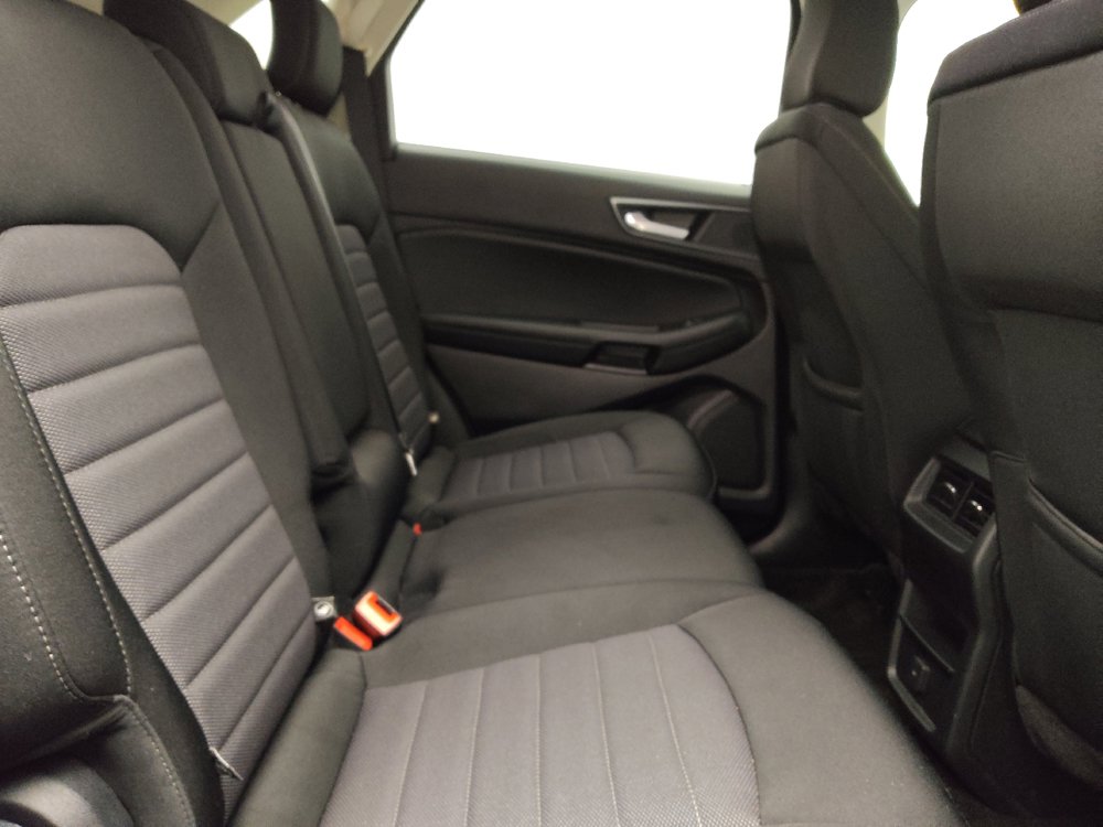 Used 2020 Ford Edge SE FWD image 19