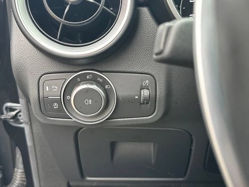Used 2023 Alfa Romeo Stelvio Veloce AWD/4WD image 40