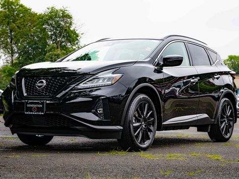 Certified 2024 Nissan Murano SV w/ SV Midnight Edition Package image 18