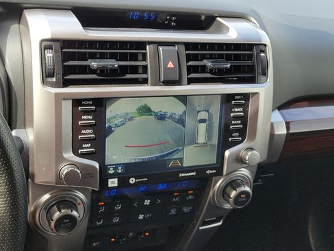 Used 2024 Toyota 4Runner Limited AWD/4WD image 25