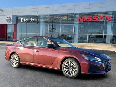 Used 2025 Nissan Altima 2.5 SV