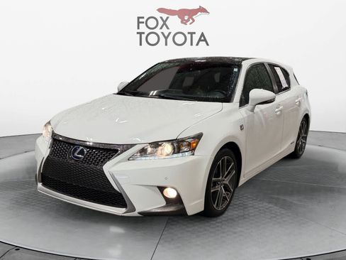 Used 2015 Lexus CT 200h w/ Navigation Package FWD image 1