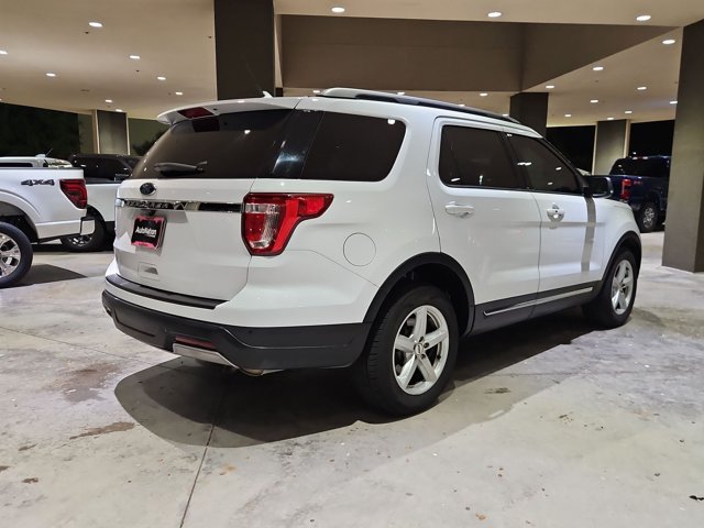 Used 2019 Ford Explorer XLT w/ Equipment Group 202A FWD image 5