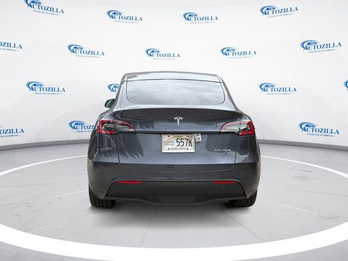 Used 2021 Tesla Model Y Long Range image 4