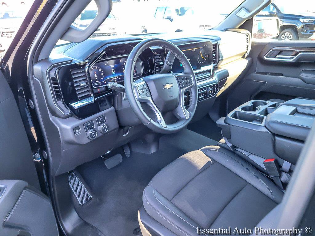 Certified 2025 Chevrolet Silverado 1500 LT AWD/4WD image 11