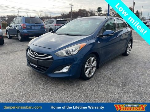 Used 2015 Hyundai Elantra GT w/ Option Group 02 image 1