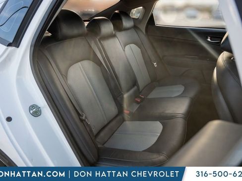 Used 2020 Kia Optima Premium image 23