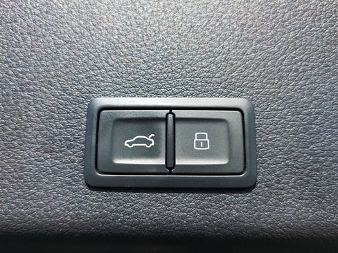 Used 2019 Audi e-tron Prestige AWD/4WD image 13