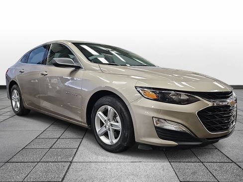 Used 2024 Chevrolet Malibu LS FWD image 3