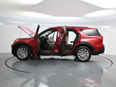 Used 2024 Ford Explorer King Ranch w/ Technology Package AWD/4WD image 44