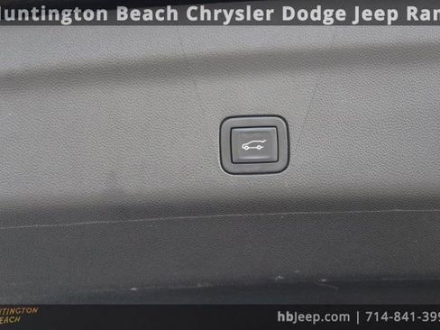 Used 2024 Chevrolet Suburban RST w/ Luxury Package image 40