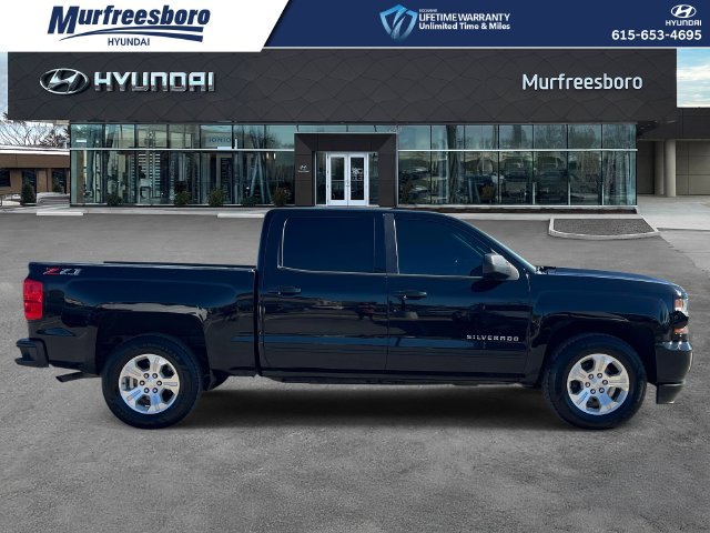 Used 2018 Chevrolet Silverado 1500 LT w/ All Star Edition AWD/4WD image 4