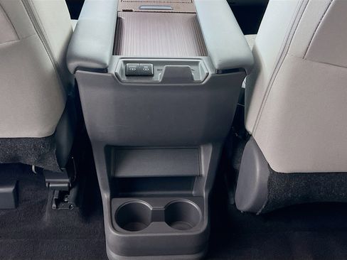 Used 2021 Toyota Sienna LE image 26