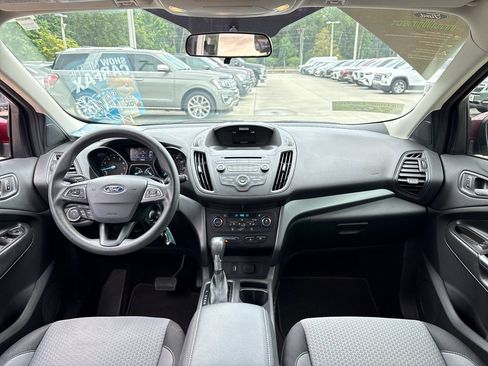 Used 2017 Ford Escape SE FWD image 7