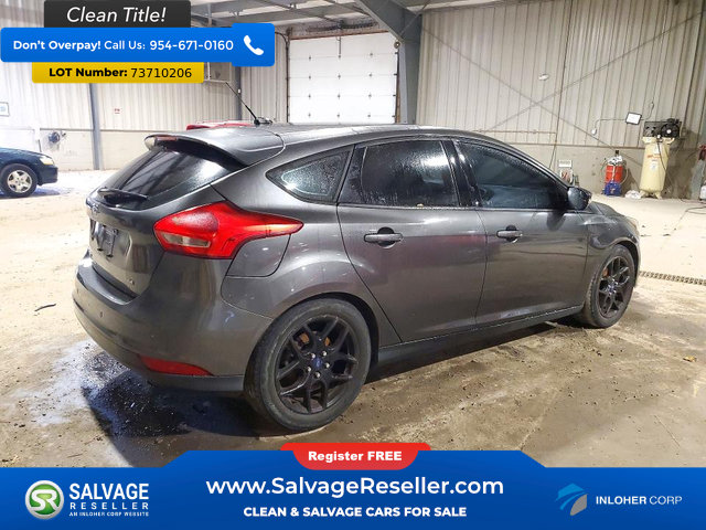 Used 2016 Ford Focus SE w/ Equipment Group 201A FWD image 4