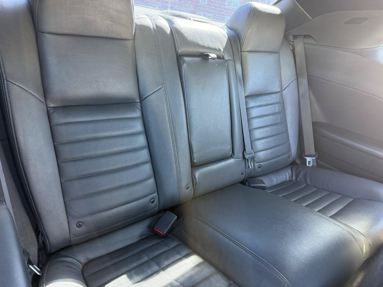 Used 2014 Dodge Challenger R/T RWD image 23