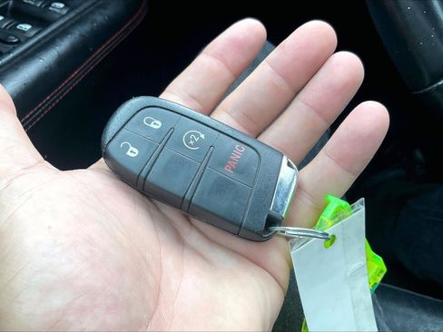 Used 2018 Jeep Compass Trailhawk w/ Cold Weather Group image 11