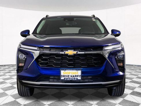 Used 2024 Chevrolet Trax LT w/ Driver Confidence Package image 8