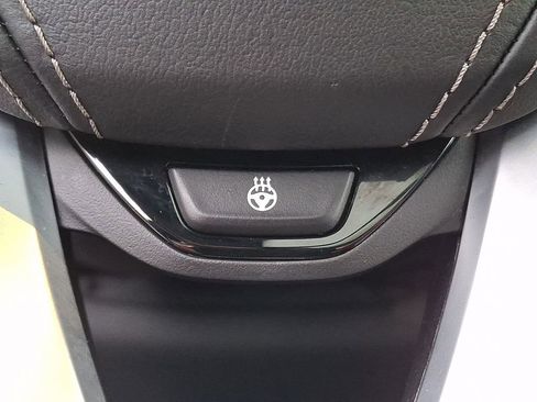 Certified 2022 BMW X7 xDrive40i w/ Executive Package image 19