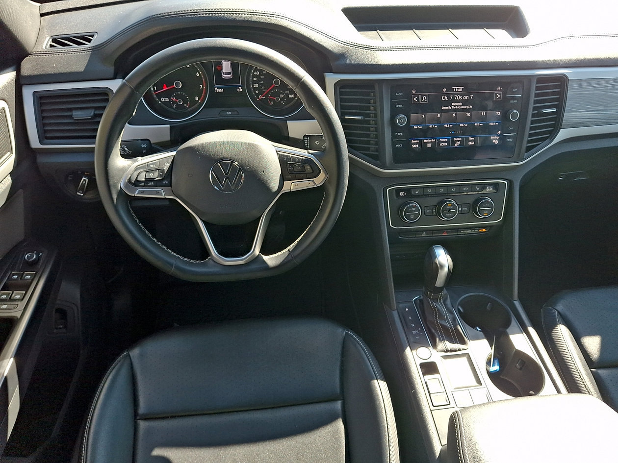Used 2021 Volkswagen Atlas Cross Sport SE w/ V6 Towing Package FWD image 12
