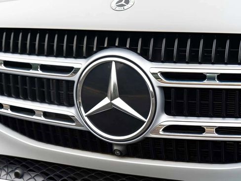 Used 2024 Mercedes-Benz GLE 450 4MATIC w/ Winter Package image 72