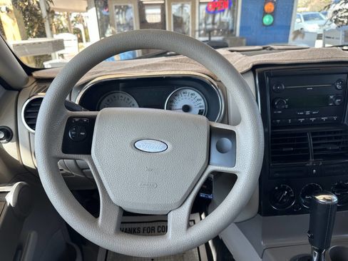 Used 2007 Ford Explorer Sport Trac XLT image 14