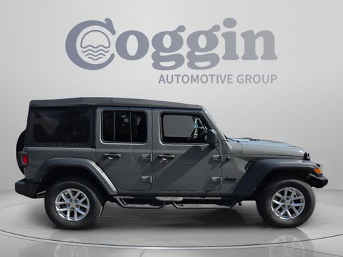 Used 2023 Jeep Wrangler Unlimited Sport AWD/4WD image 6