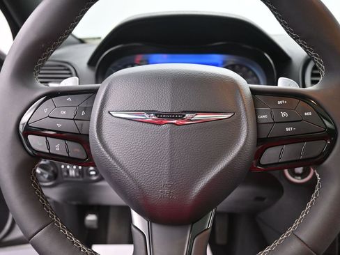Used 2023 Chrysler 300 S image 12