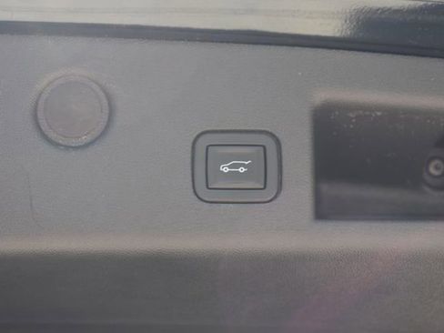 Used 2022 Chevrolet Equinox LT FWD image 11