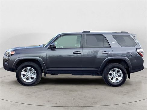 Used 2019 Toyota 4Runner SR5 Premium image 2