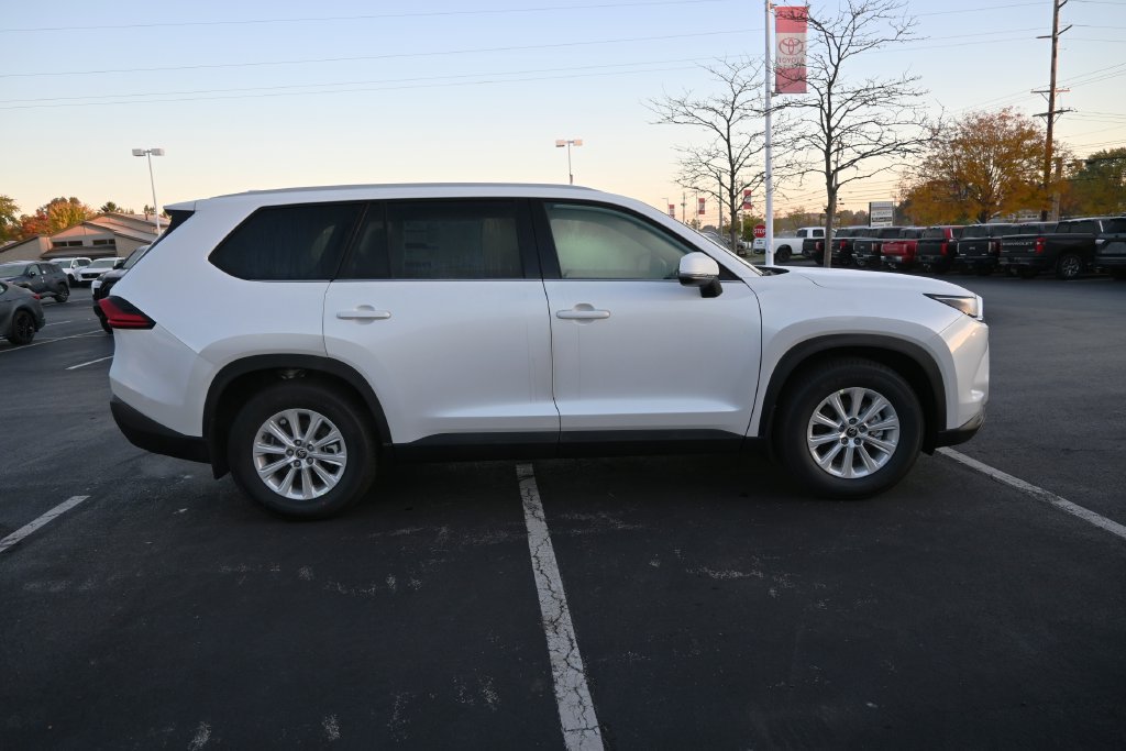 New 2026 Toyota Grand Highlander AWD Hybrid image 11