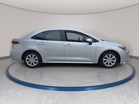 Used 2023 Toyota Corolla LE FWD image 5
