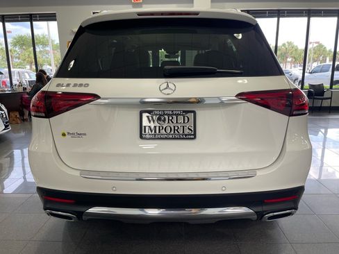 Used 2022 Mercedes-Benz GLE 350 w/ Premium Package image 4