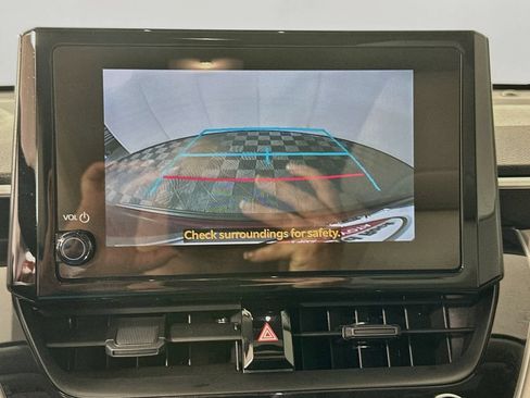 Used 2026 Toyota Corolla Cross LE w/ Moonroof Package FWD image 14
