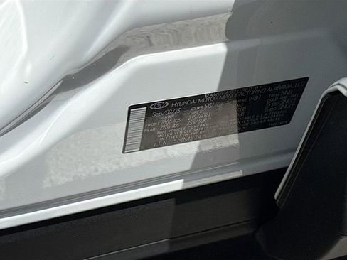 Used 2023 Hyundai Santa Fe SEL w/ Winter Weather Package image 31