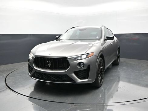 Used 2021 Maserati Levante S AWD/4WD image 4