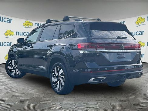 Used 2024 Volkswagen Atlas SE AWD/4WD image 4