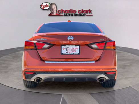 Certified 2022 Nissan Altima 2.5 SR FWD image 5