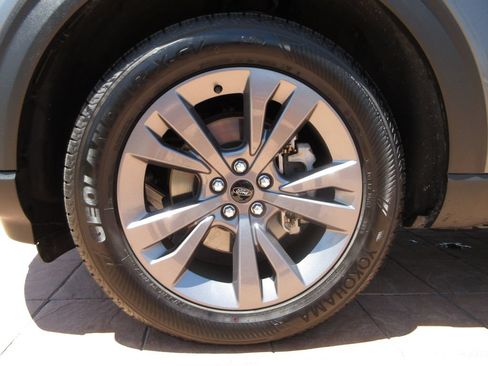 Certified 2023 Ford Explorer XLT w/ Equipment Group 202A AWD/4WD image 8