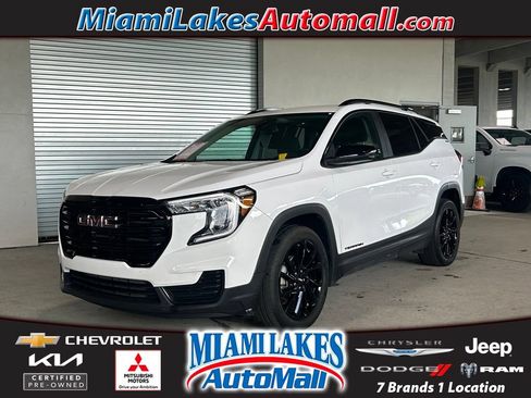 Used 2023 GMC Terrain SLE w/ Driver Convenience Package FWD image 1