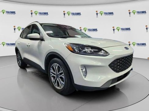 Used 2021 Ford Escape SEL image 2