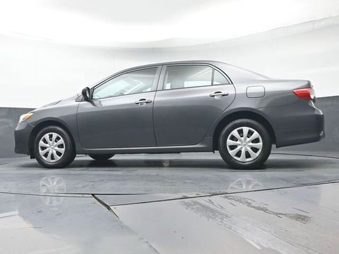 Used 2011 Toyota Corolla image 25
